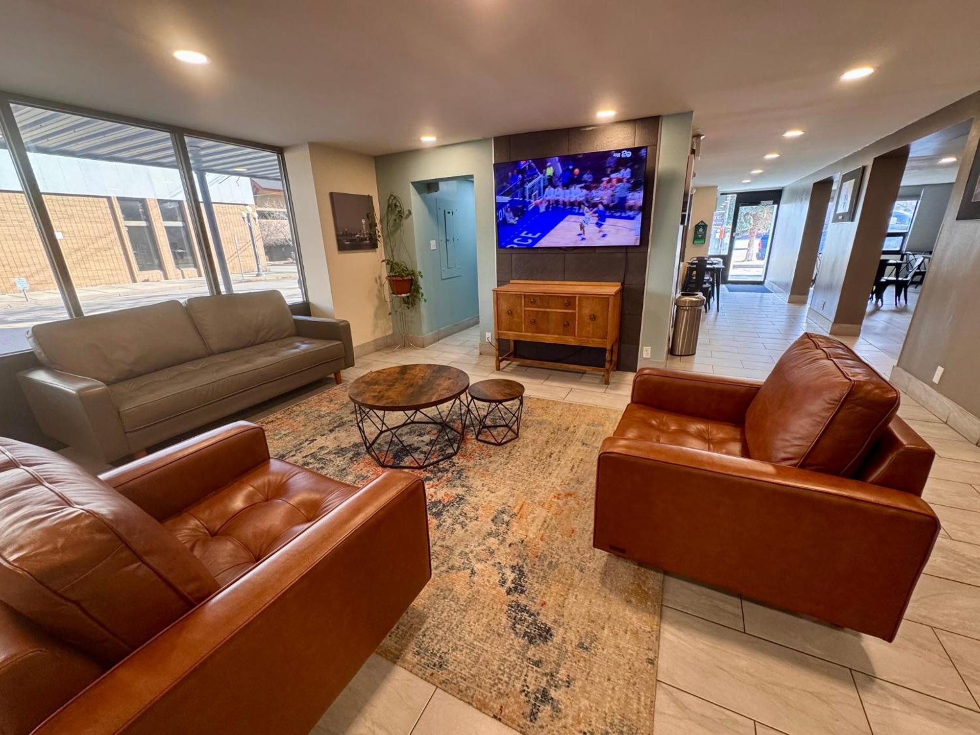 Super 8 By Wyndham Great Falls City Center المظهر الخارجي الصورة