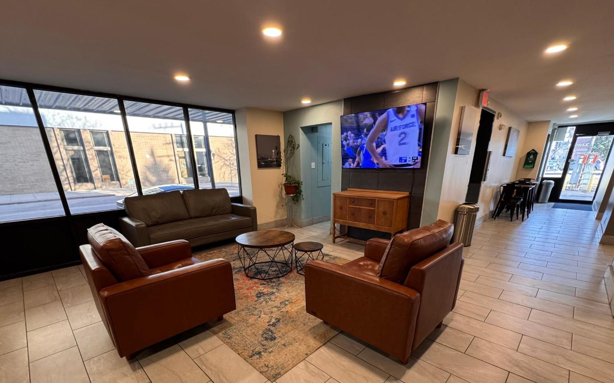 Super 8 By Wyndham Great Falls City Center المظهر الخارجي الصورة